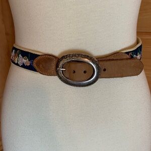 Leather Man Ltd. Belt with shells, seahorse, starfish, etc. Size 30